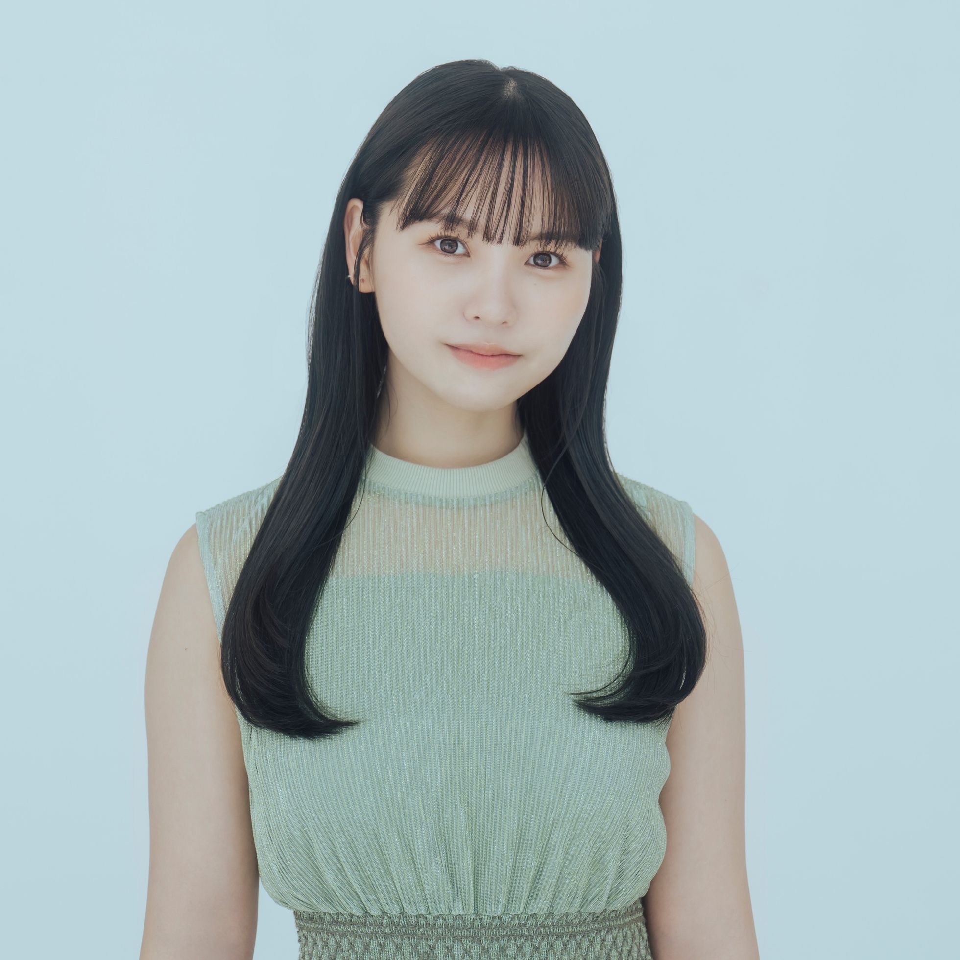 本郷柚巴 写真